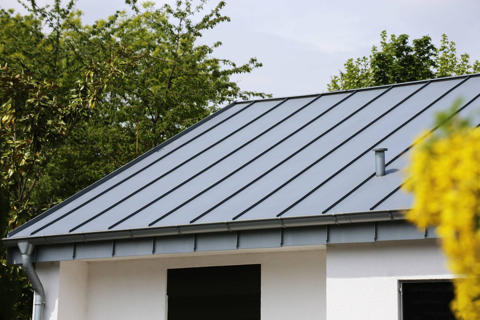 Brown's Roofing
