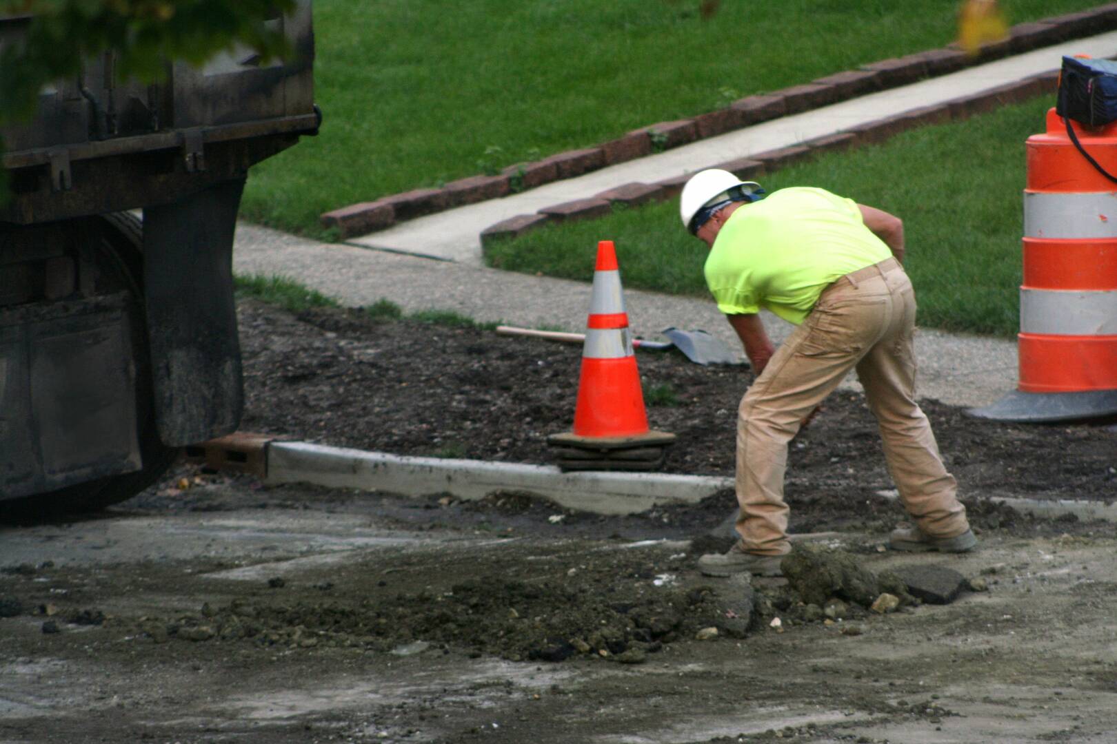 Top Builders LLC. logo